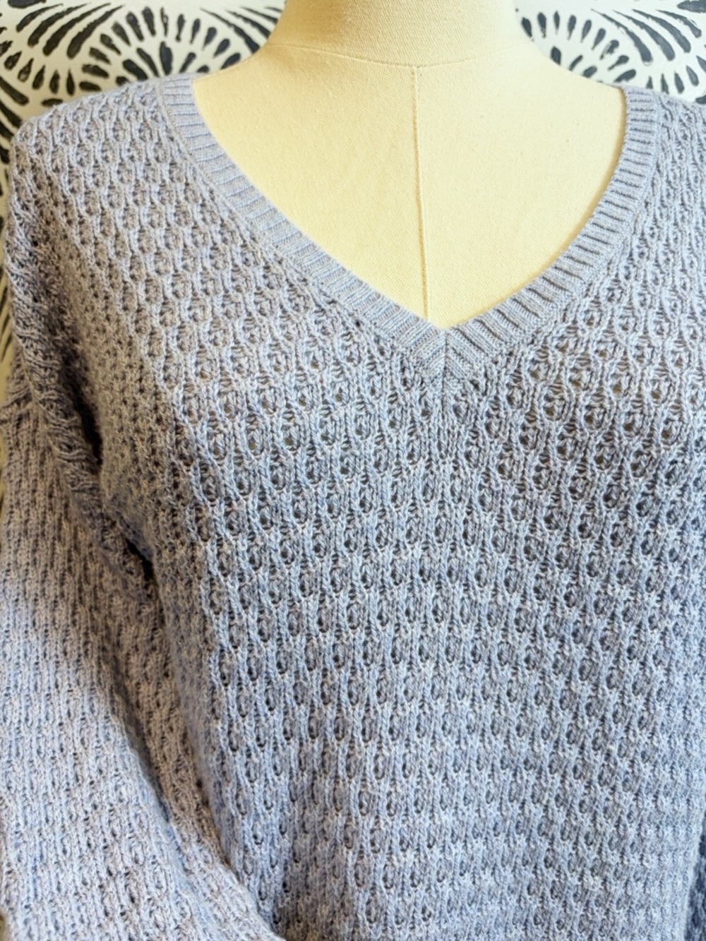 American Eagle Outfitters Light Blue Periwinkle V Neck Pullover Sweater